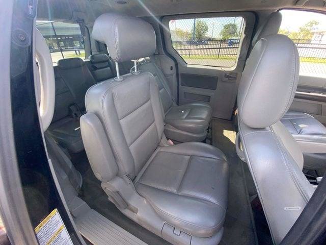 Used 2004 Ford Freestar Limited FWD image 2