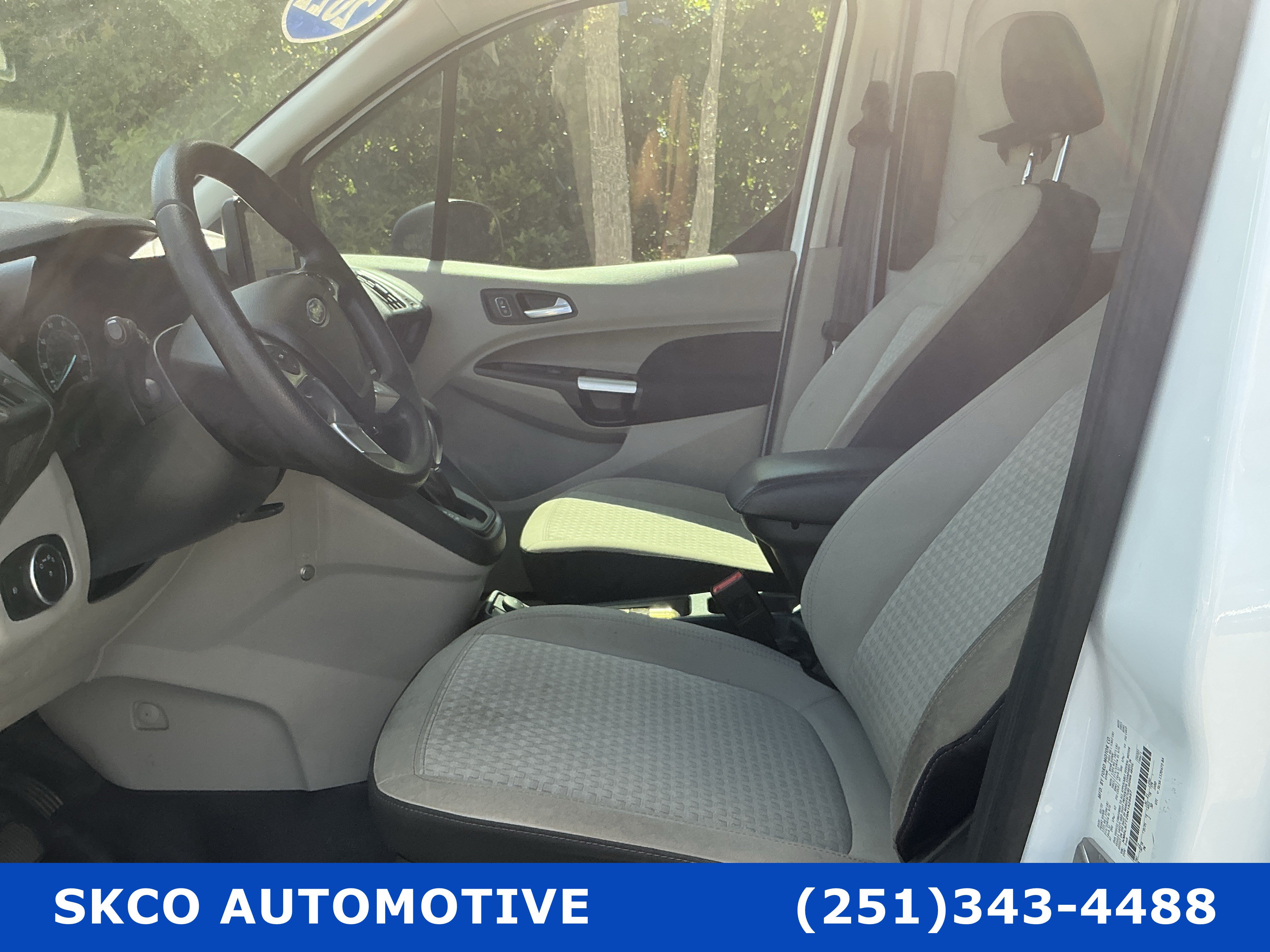Used 2022 Ford Transit Connect XLT FWD image 11