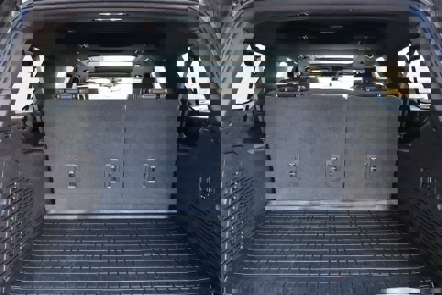 Used 2021 Chevrolet Suburban High Country image 35