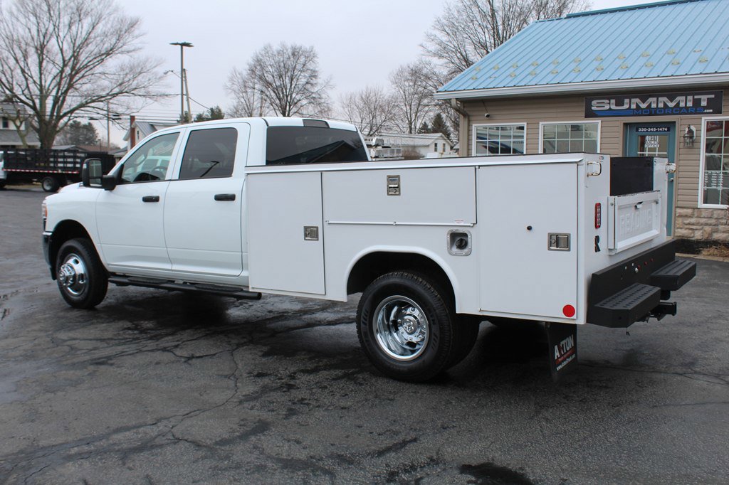 Used 2024 RAM 3500 Tradesman w/ Chrome Appearance Group image 3