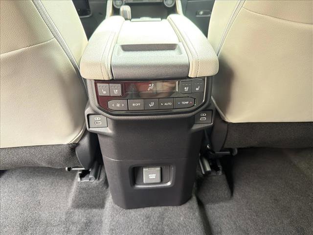 New 2026 Toyota Grand Highlander AWD Hybrid image 23