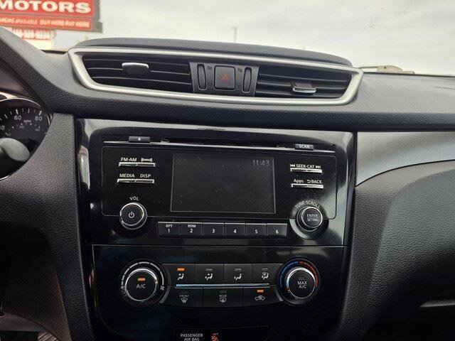 Used 2016 Nissan Rogue S w/ S Family Package FWD image 20