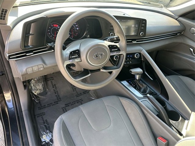 Used 2022 Hyundai Elantra SEL w/ Cargo Package image 9
