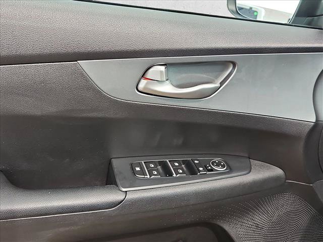 Used 2021 Kia Forte LXS FWD image 18