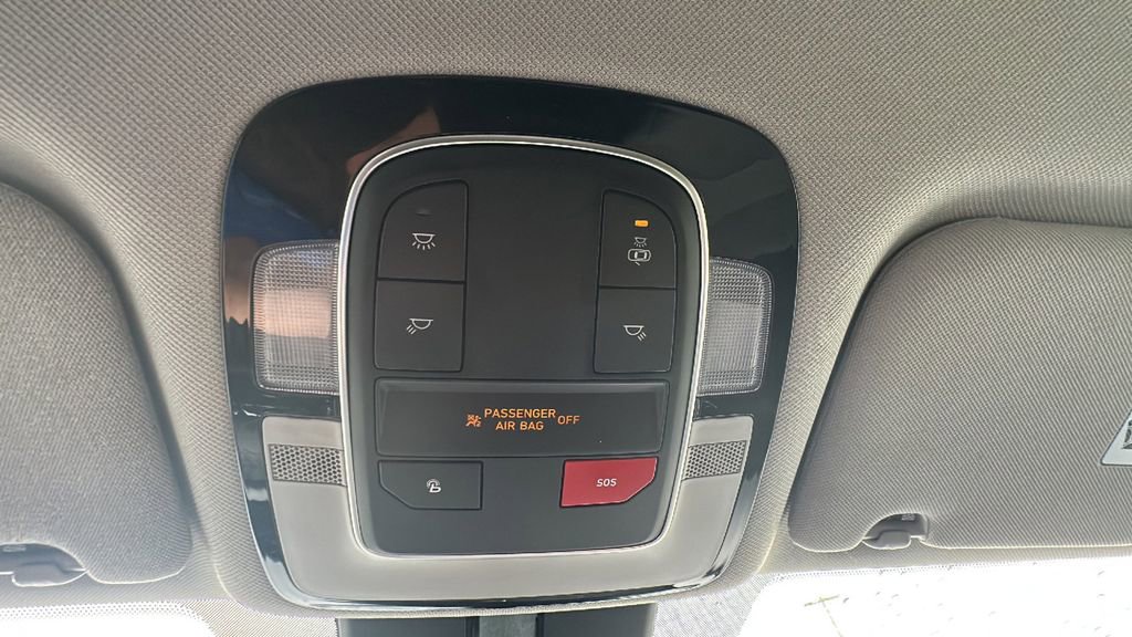 Used 2022 Hyundai Santa Fe SEL image 25