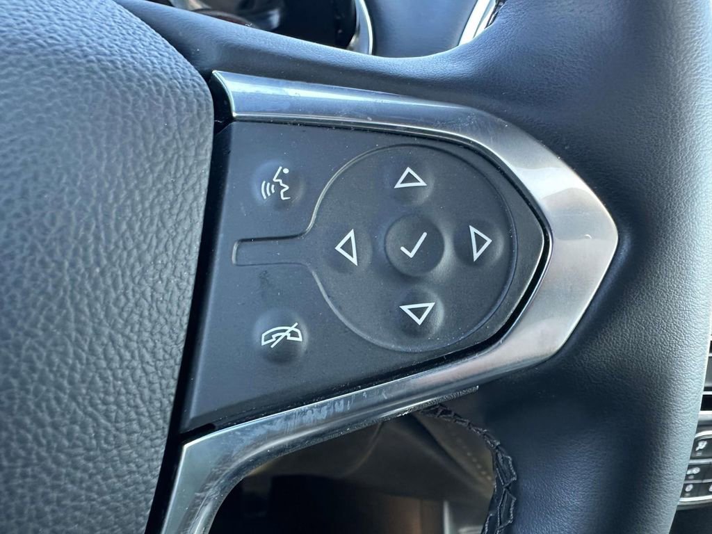 Used 2023 Chevrolet Traverse High Country AWD/4WD image 19