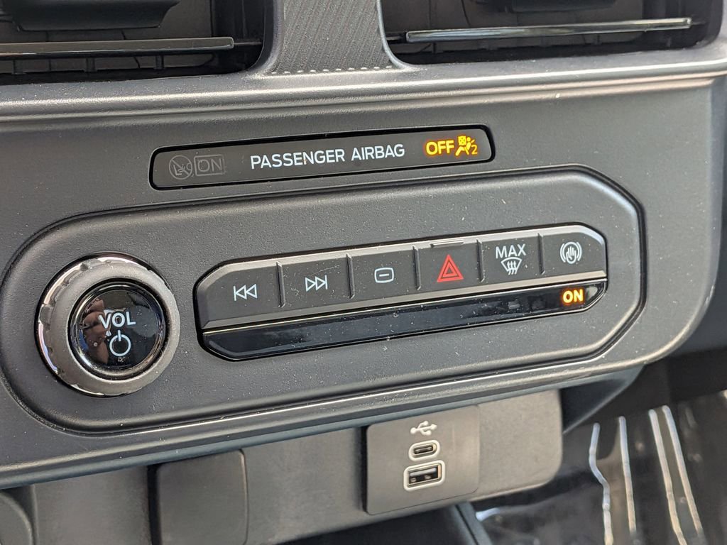 Used 2025 Ford Maverick XLT FWD image 21