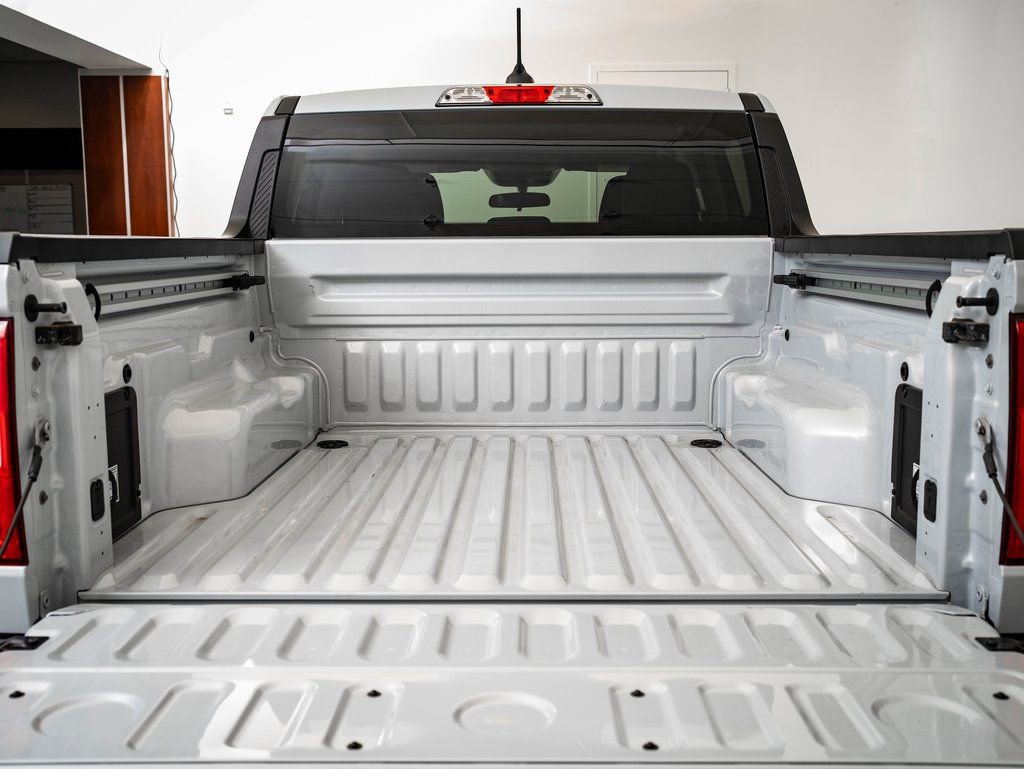 Used 2025 Ford Maverick XL FWD image 19