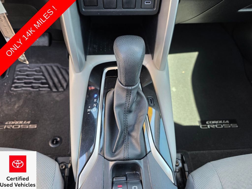 Used 2025 Toyota Corolla Cross L image 28