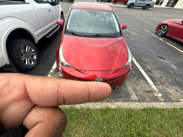 Used 2018 Toyota Prius Three Touring FWD image 3