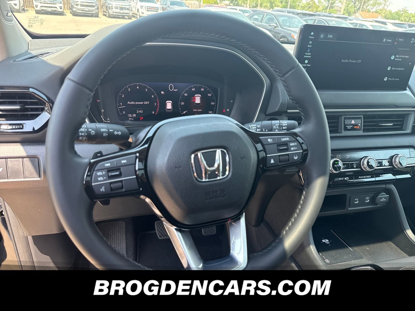 Used 2026 Honda Pilot Touring image 4