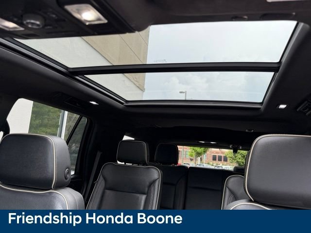 Used 2021 Chevrolet Tahoe Premier w/ Premium Package AWD/4WD image 39