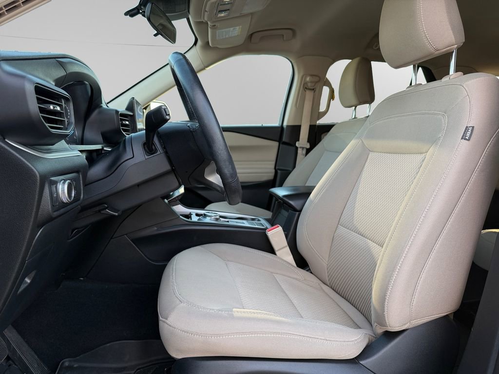 Used 2022 Ford Explorer XLT w/ Class IV Trailer Tow Package image 9