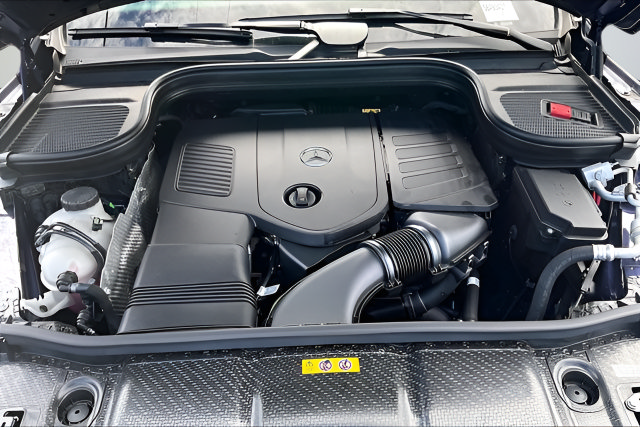 Used 2025 Mercedes-Benz GLE 350 4MATIC image 11