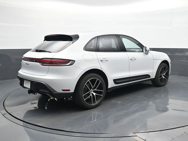 Certified 2023 Porsche Macan AWD/4WD image 23