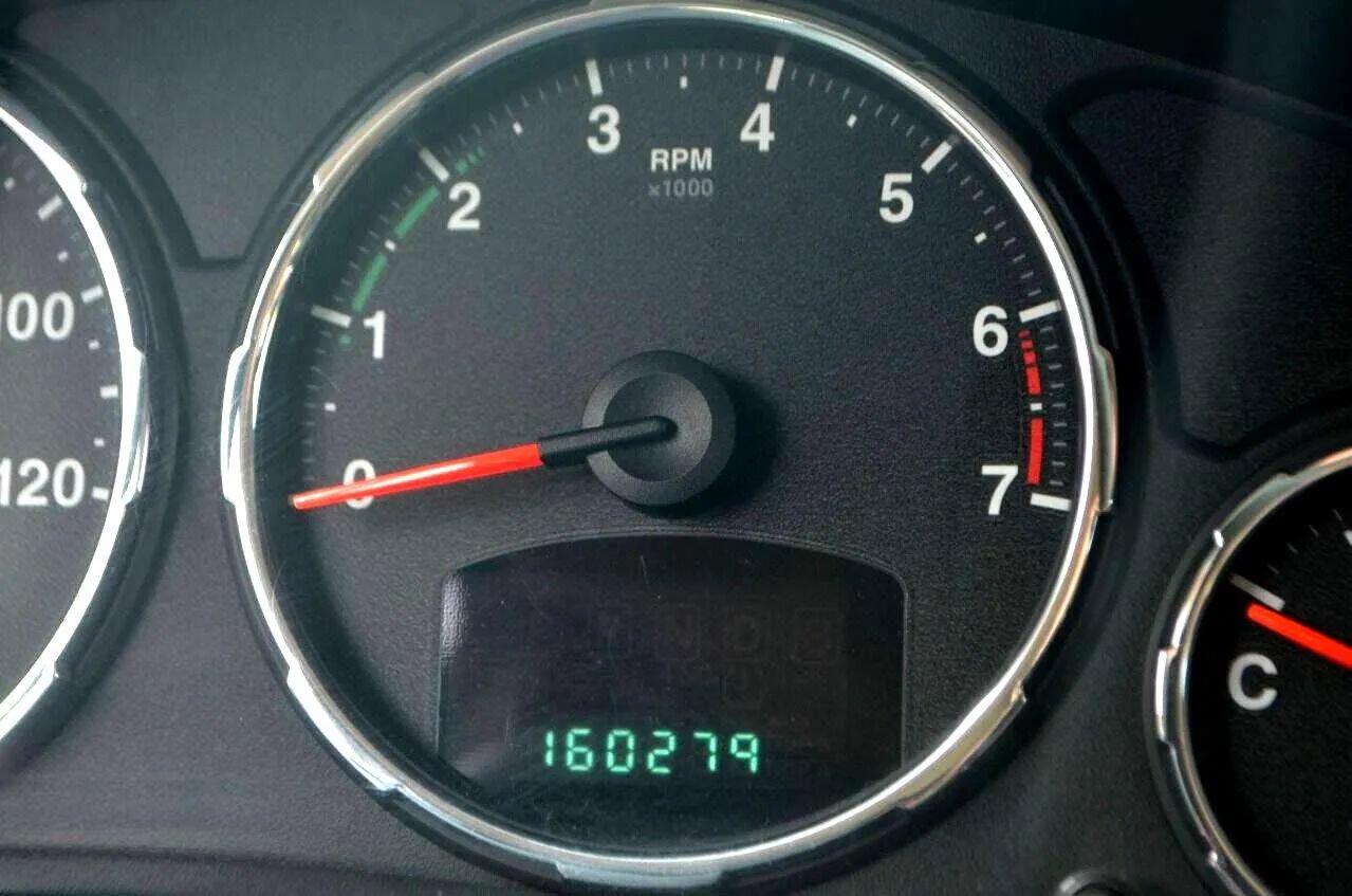 Used 2012 Jeep Liberty Sport RWD image 30
