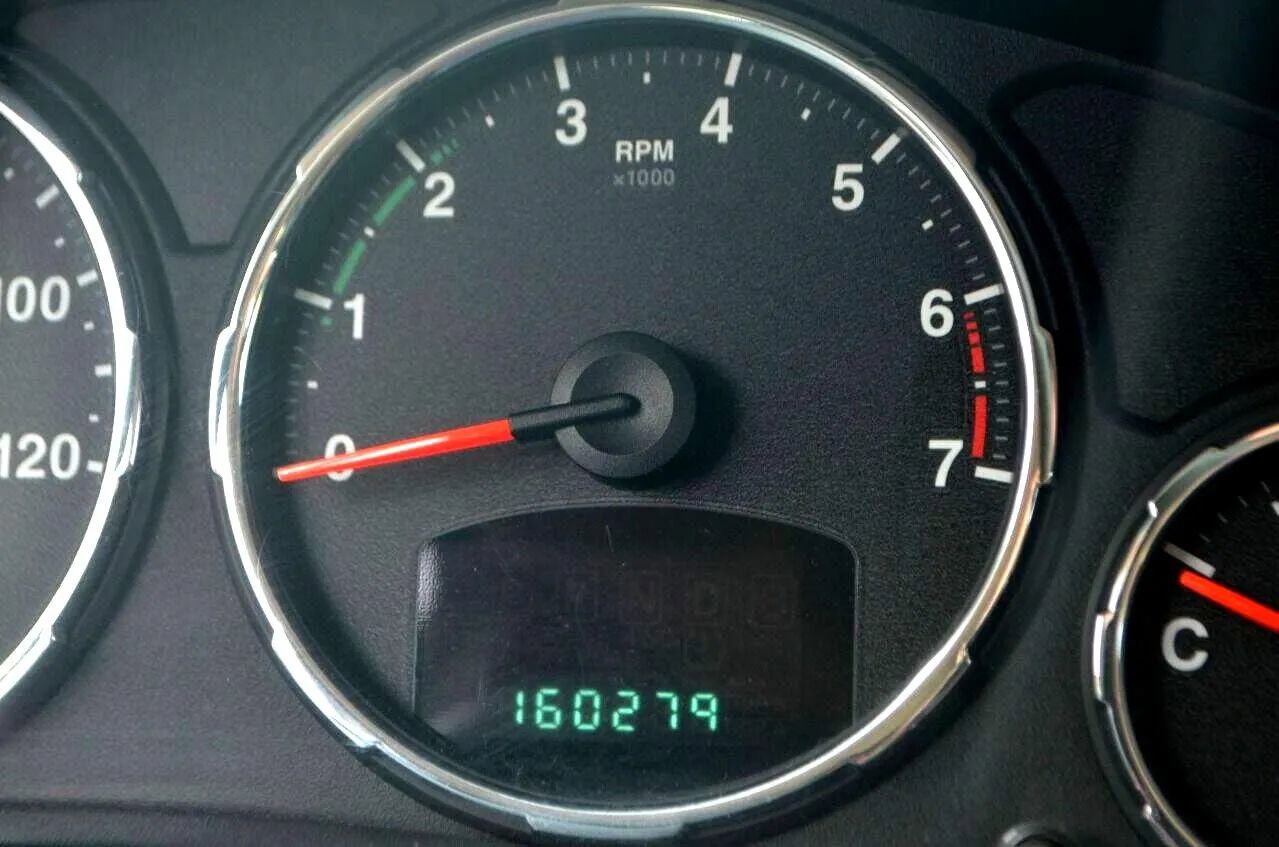 Used 2012 Jeep Liberty Sport RWD image 30