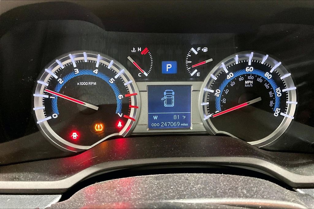 Used 2015 Toyota 4Runner Limited AWD/4WD image 19