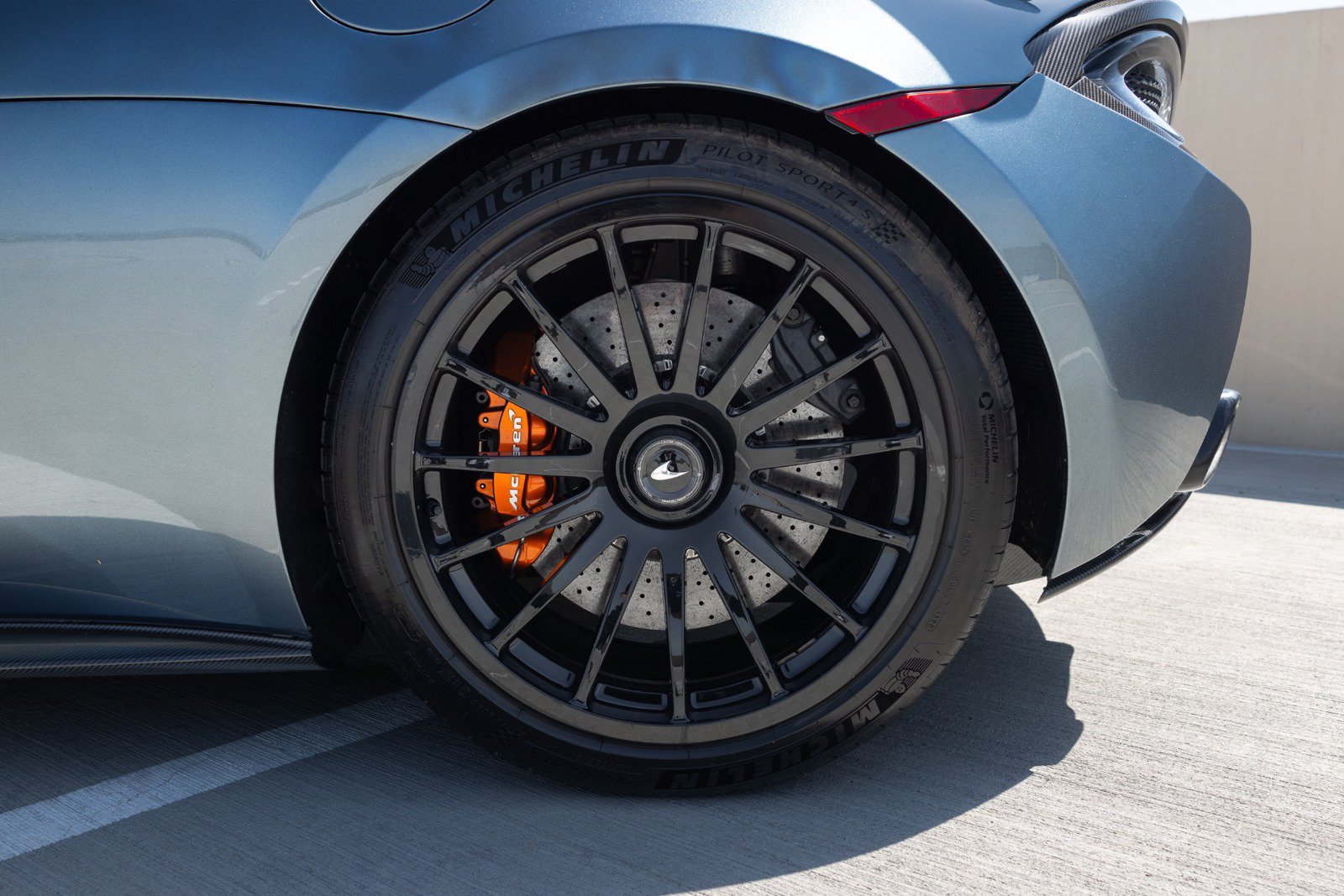 Used 2020 McLaren 620R RWD image 21