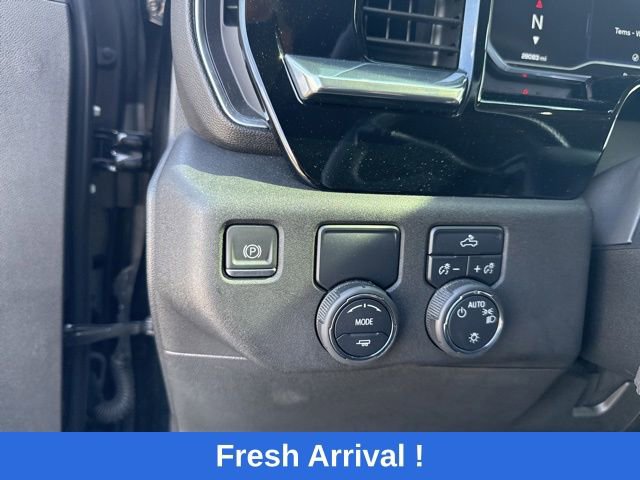 Used 2023 Chevrolet Silverado 1500 LT w/ Protection Package RWD image 8