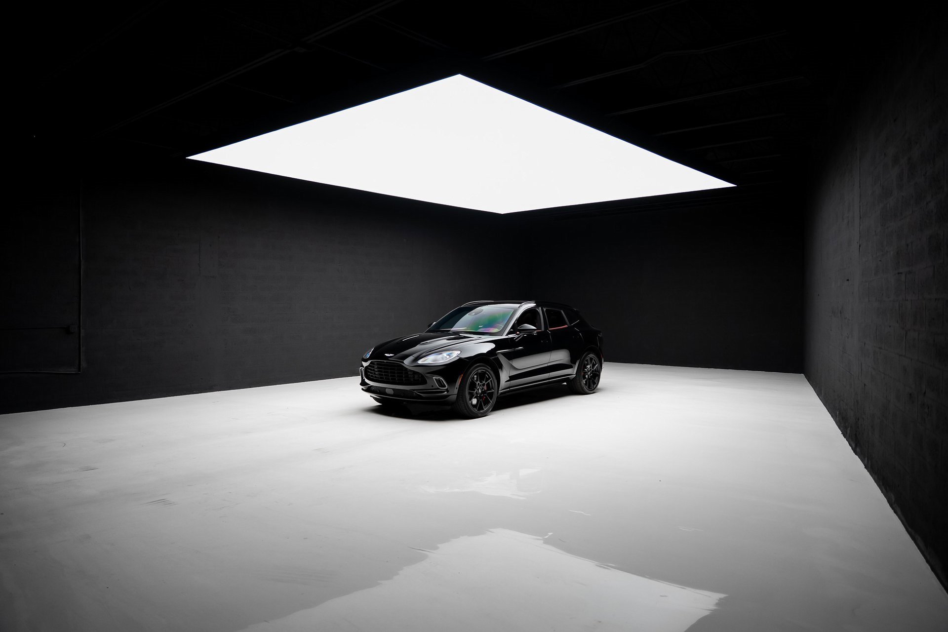 Used 2021 Aston Martin DBX image 88