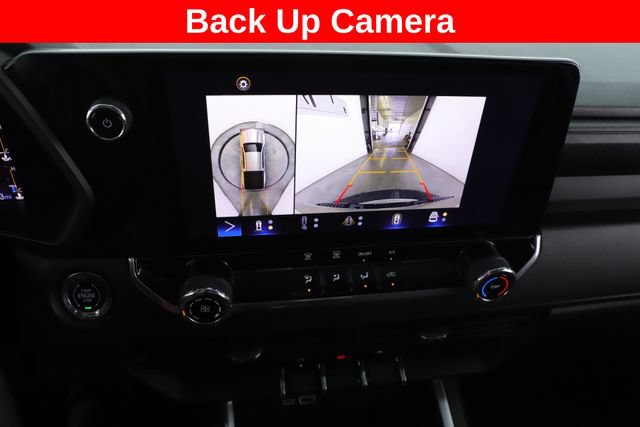 Used 2023 Chevrolet Colorado Trail Boss w/ Technology Package AWD/4WD image 4