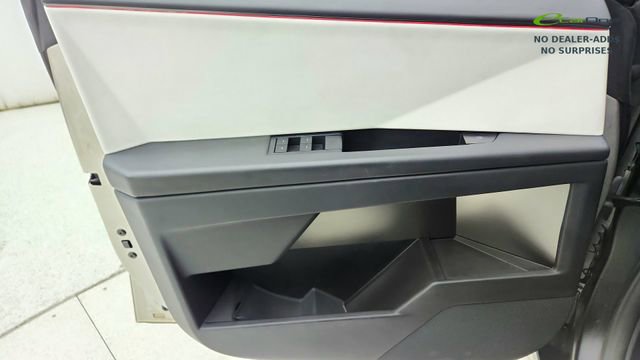 Used 2024 Tesla Cybertruck AWD Crew Cab image 32