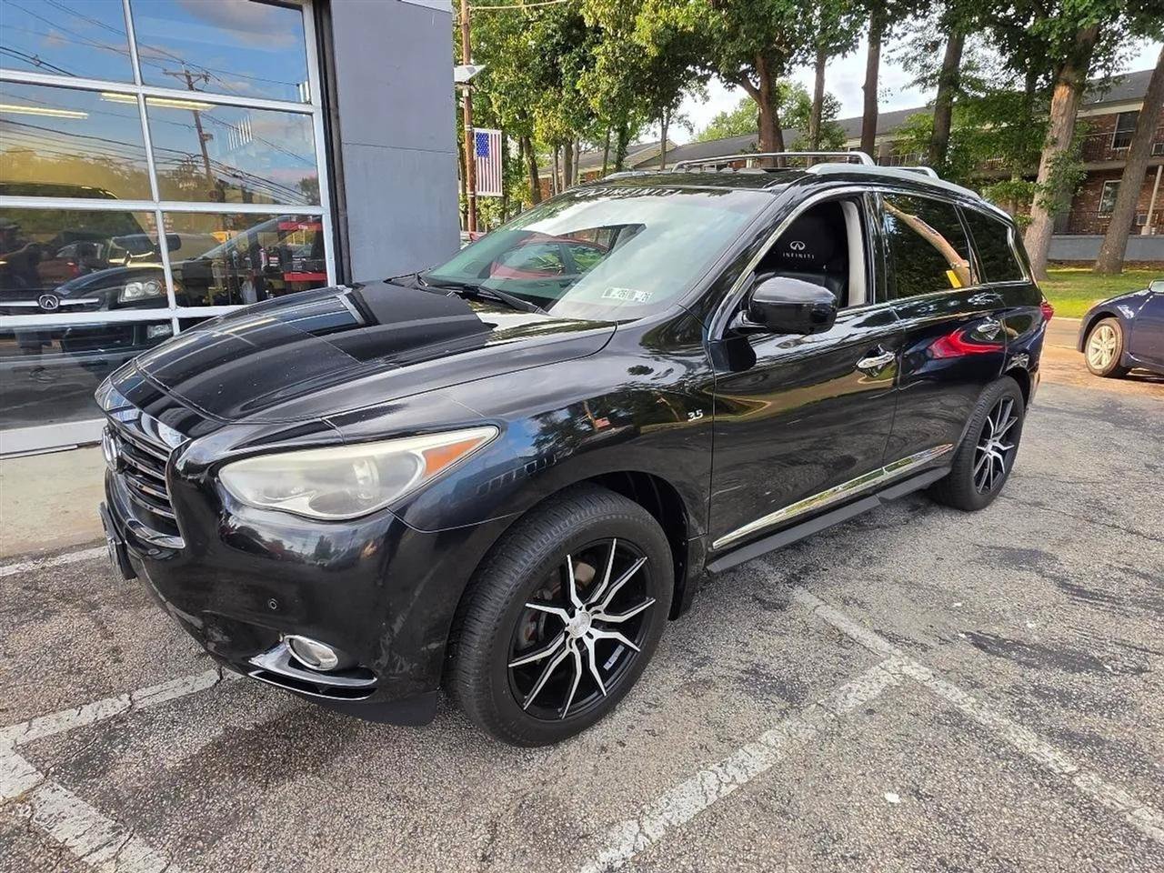 Used 2014 INFINITI QX60 Luxe w/ Premium Plus Package AWD/4WD image 1