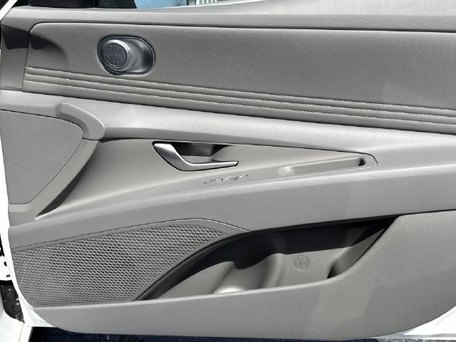 New 2026 Hyundai Elantra SEL Sport Premium FWD image 16