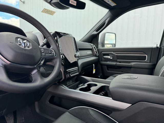 New 2026 RAM 2500 Laramie w/ Night Edition AWD/4WD image 33