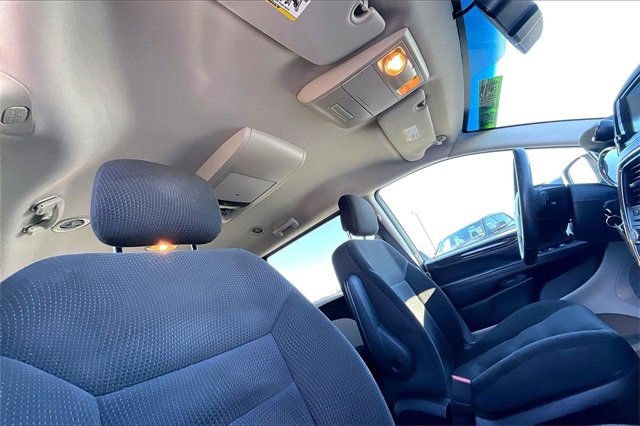 Used 2017 Dodge Grand Caravan SE w/ Power Window Group image 17