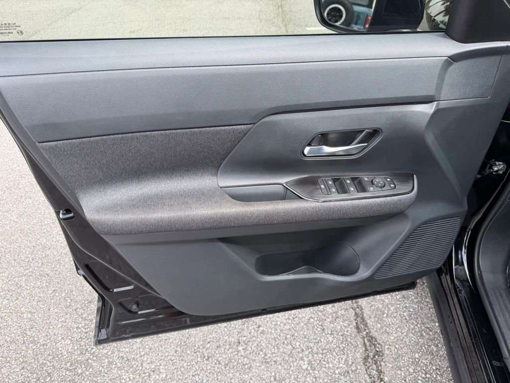 Used 2026 Nissan Kicks SV image 13