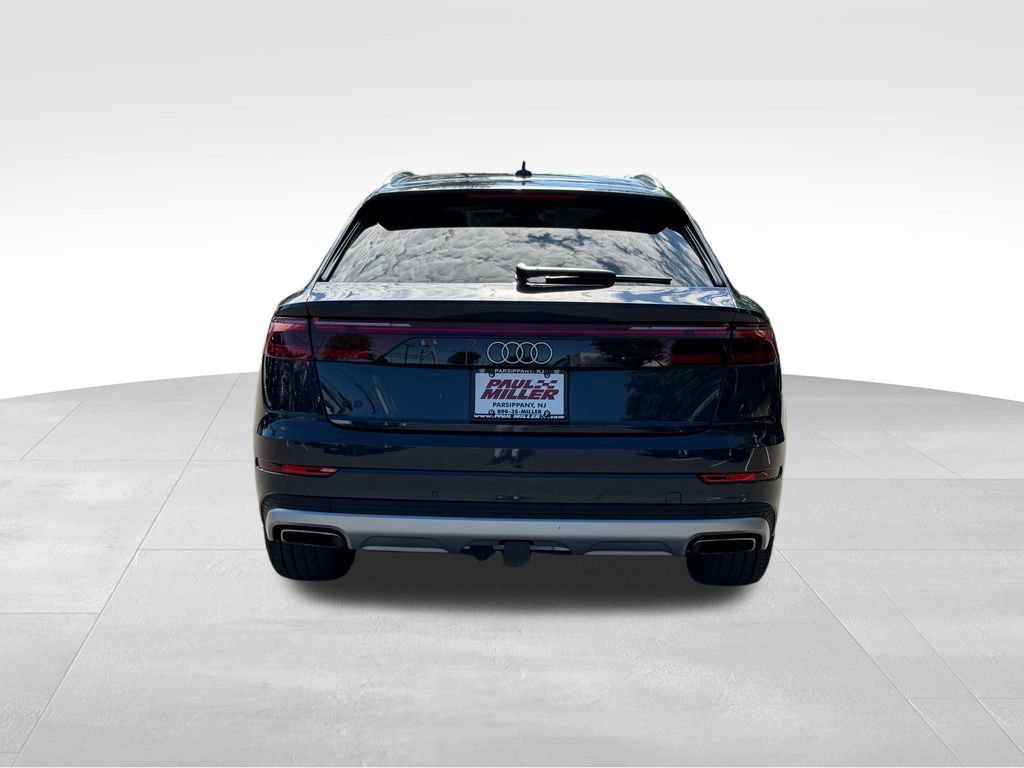 Used 2024 Audi Q8 Premium AWD/4WD image 7