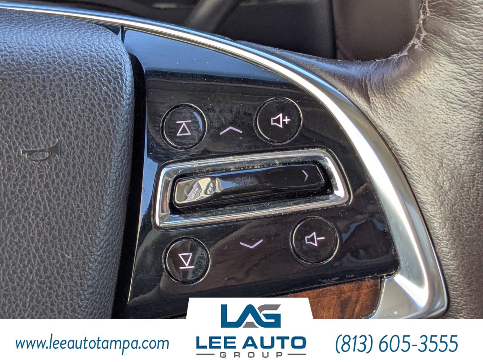 Used 2015 Cadillac Escalade Premium image 30