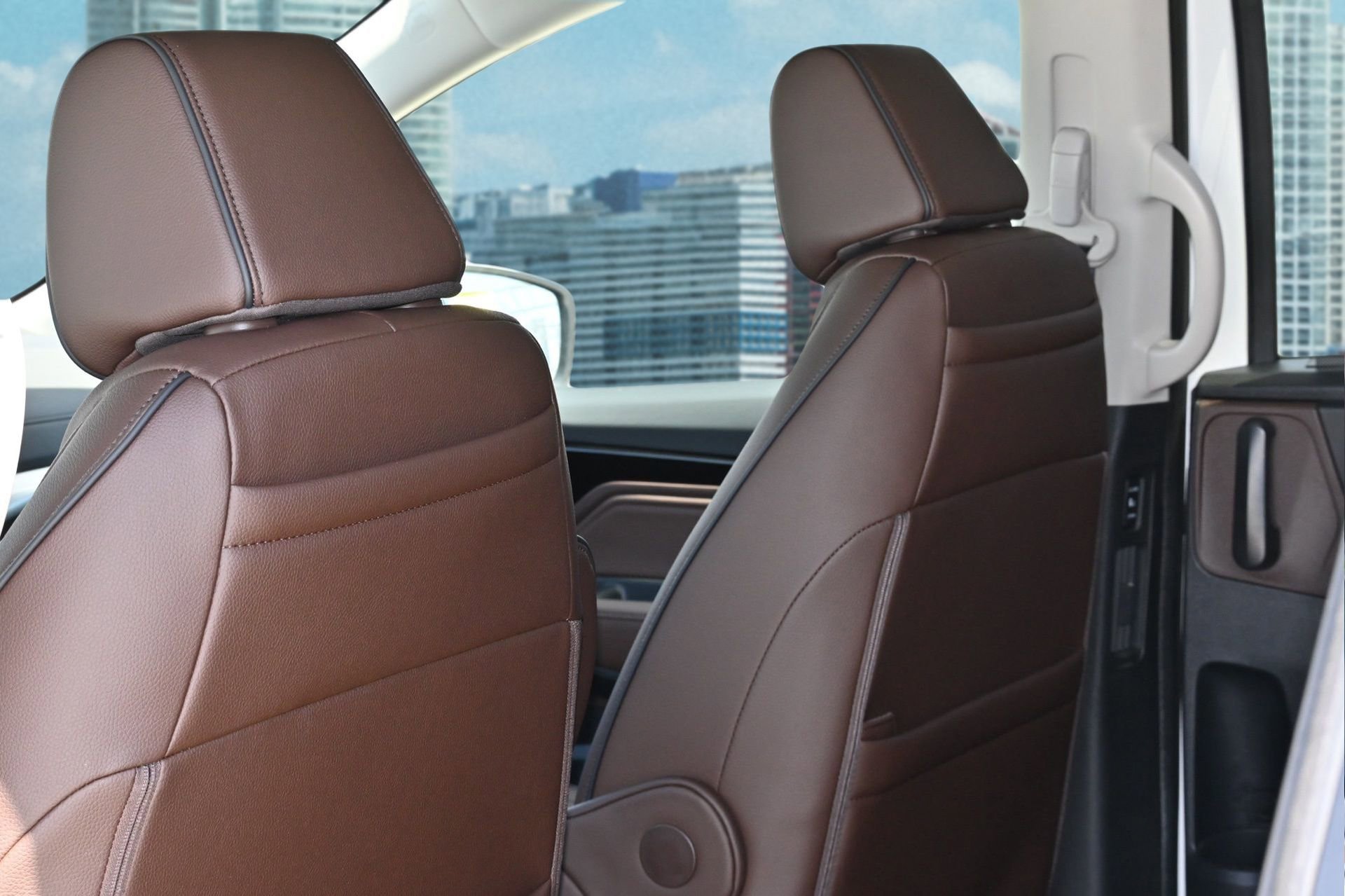 New 2025 Honda Odyssey Touring image 19