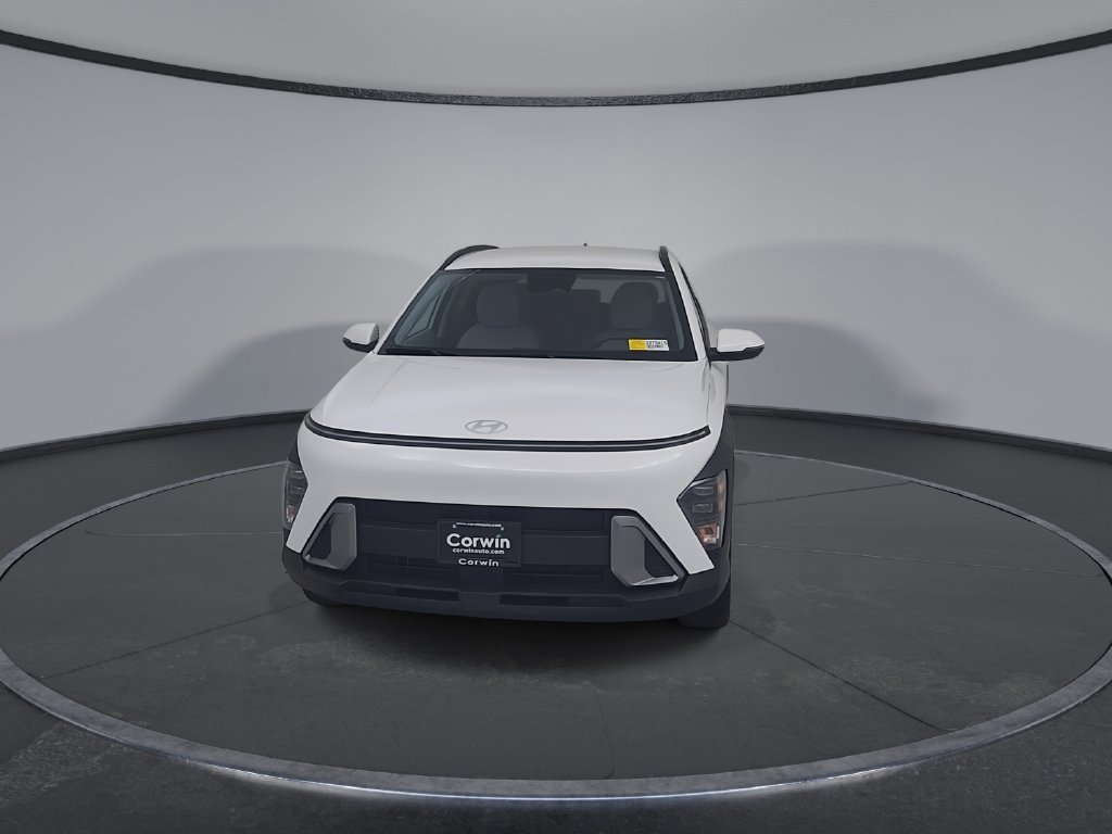 Used 2025 Hyundai Kona SEL FWD image 5