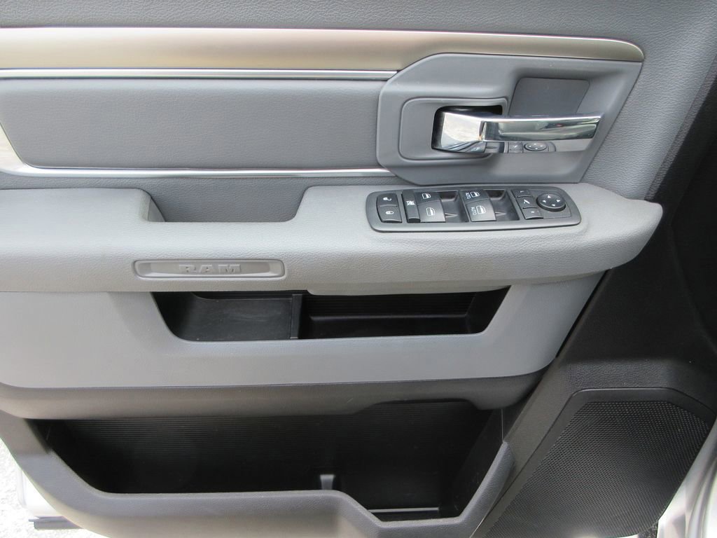 Used 2018 RAM 3500 Big Horn AWD/4WD image 24