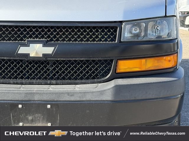 Used 2019 Chevrolet Express 3500 LS RWD image 9