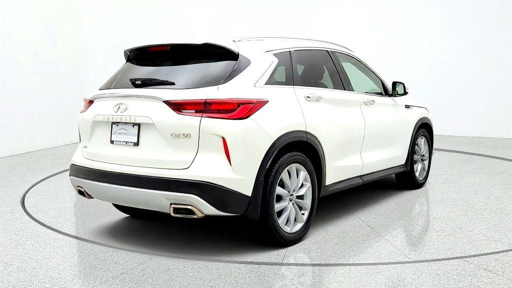 Used 2022 INFINITI QX50 Luxe AWD/4WD image 5