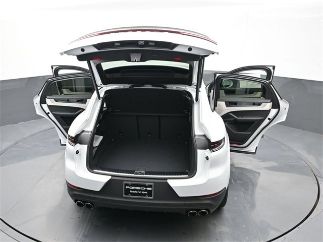 New 2026 Porsche Cayenne Coupe image 28