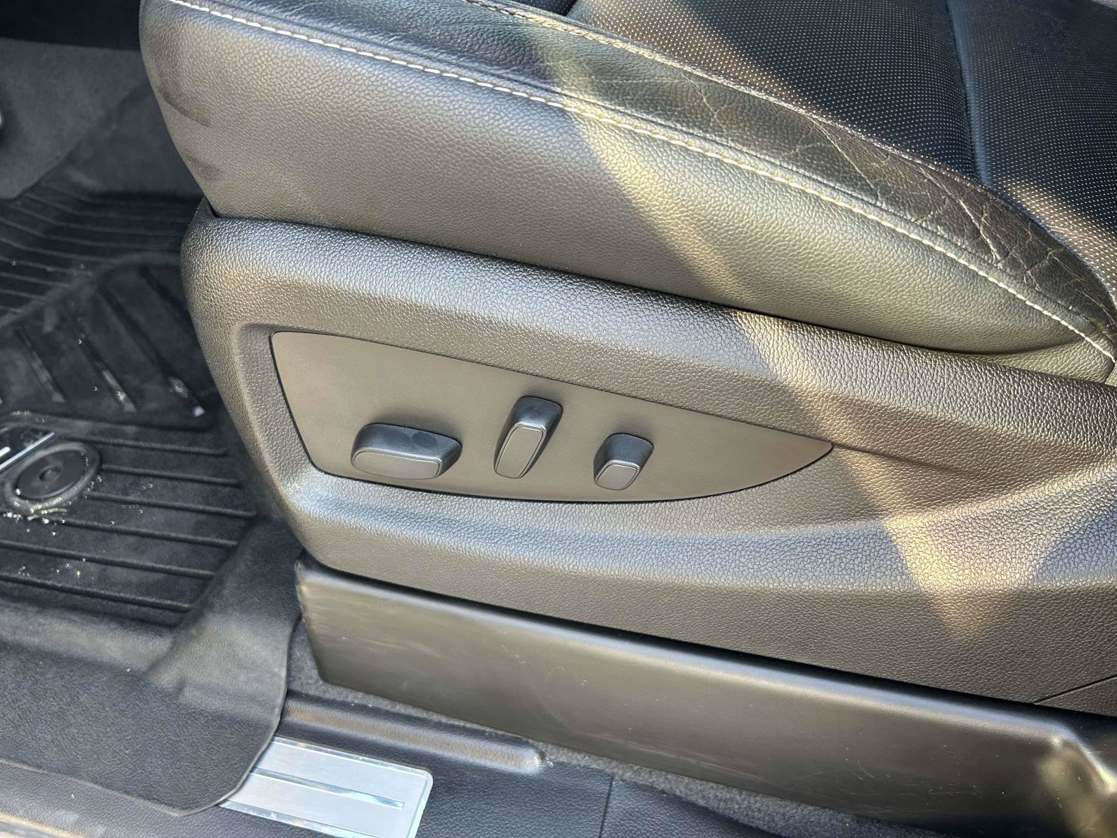 Used 2019 Chevrolet Silverado 2500 LTZ w/ Duramax Plus Package AWD/4WD image 16