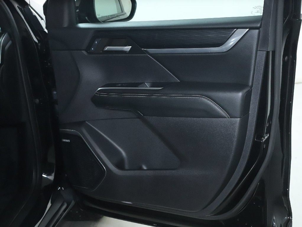 Used 2024 GMC Acadia Elevation w/ Luxury Package AWD/4WD image 36