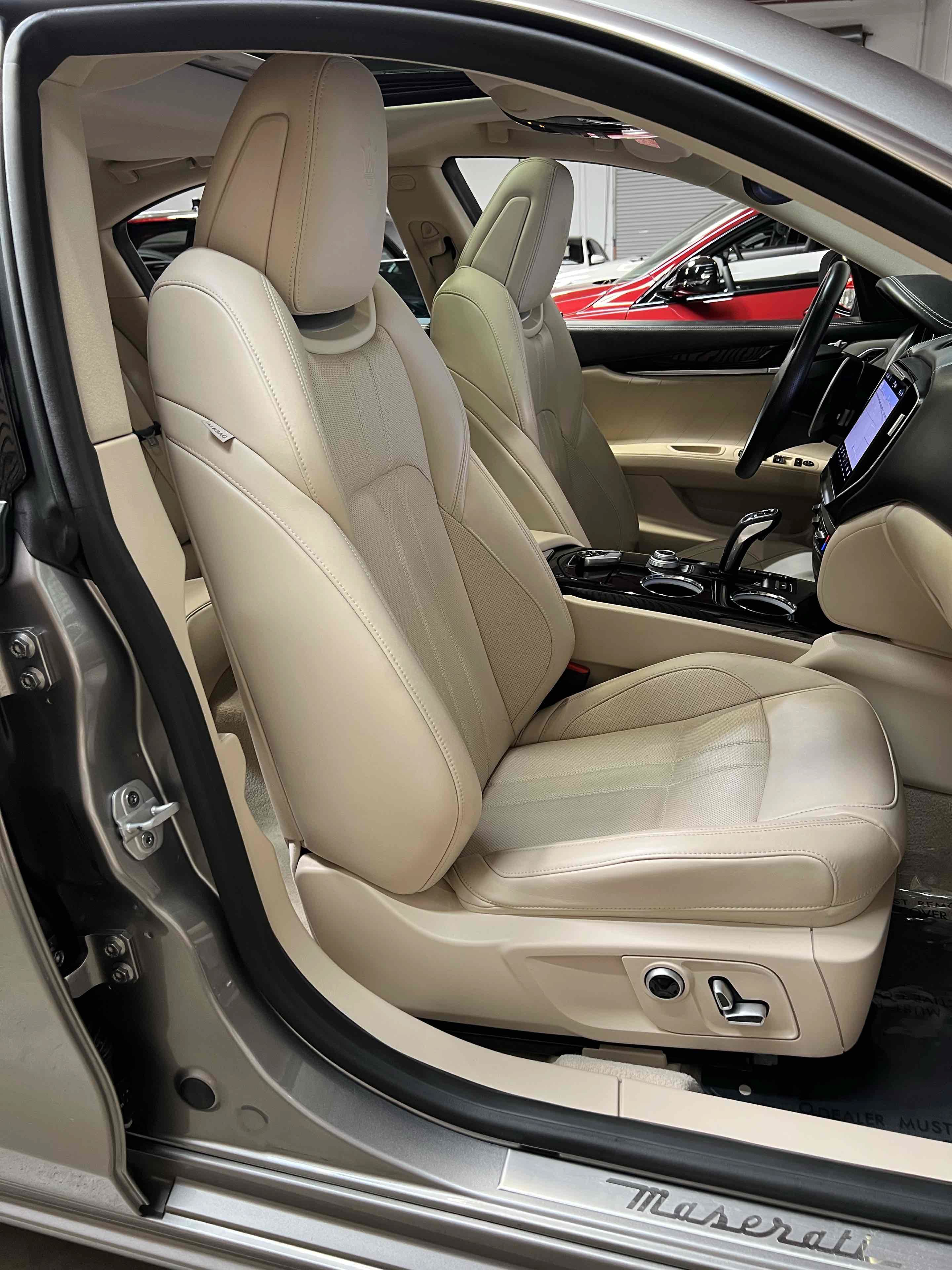 Used 2021 Maserati Ghibli S GranSport RWD image 53