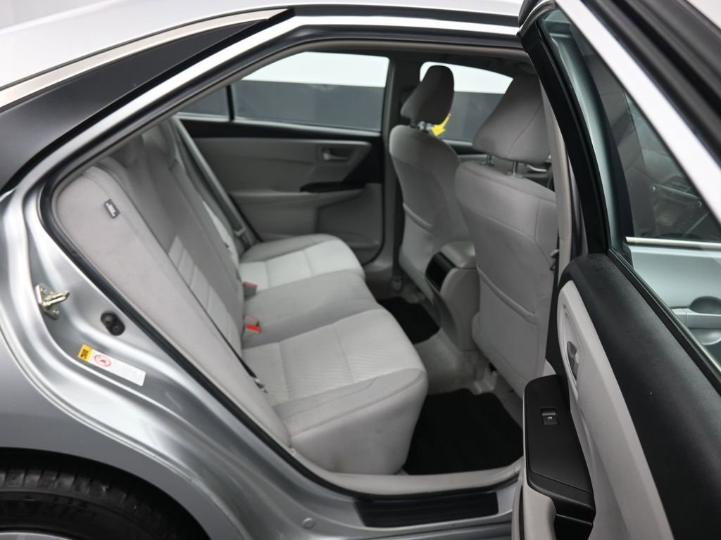 Used 2017 Toyota Camry LE image 35