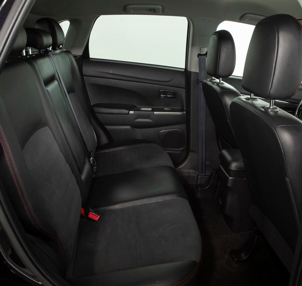 Used 2024 Mitsubishi Outlander Sport SE image 14