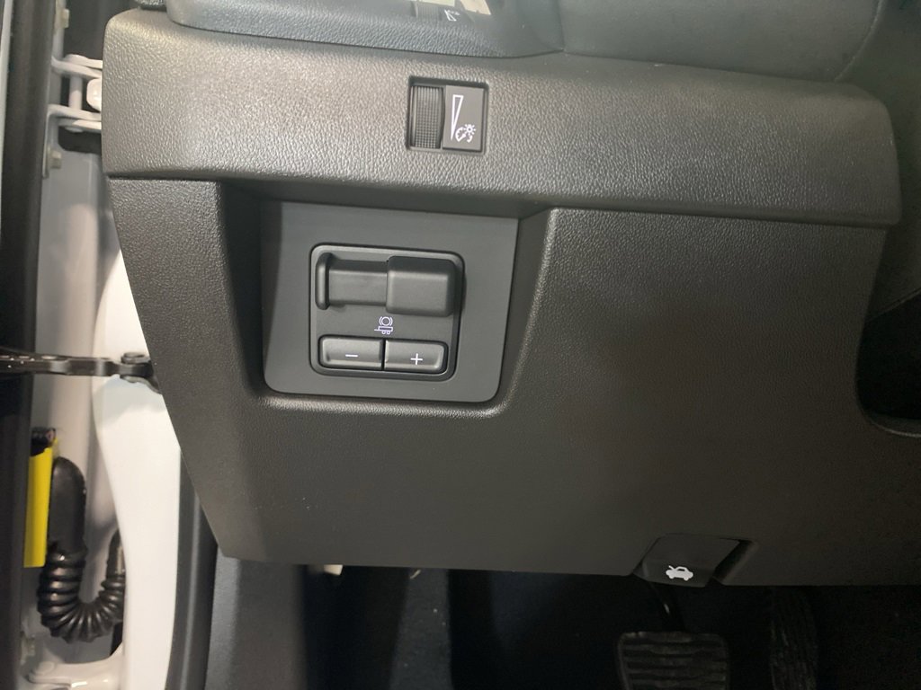 New 2025 GMC Canyon Elevation w/ Convenience Package image 23