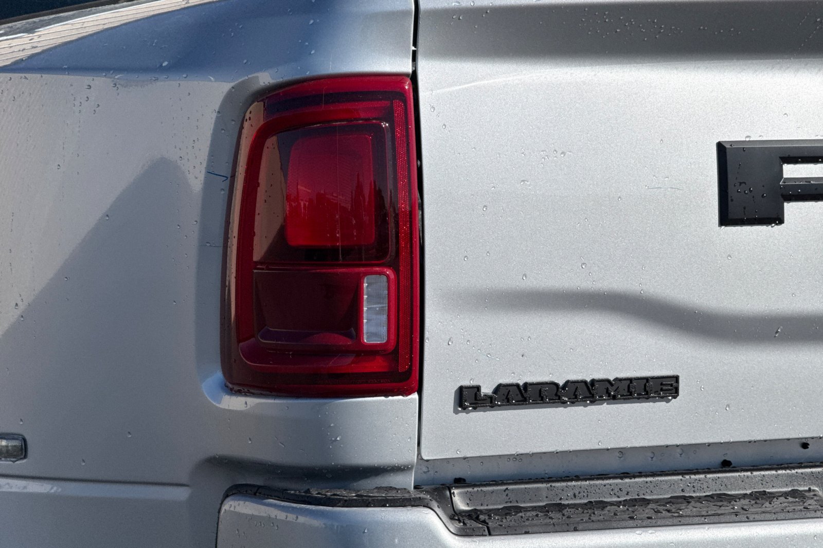 New 2026 RAM 3500 Laramie AWD/4WD image 27