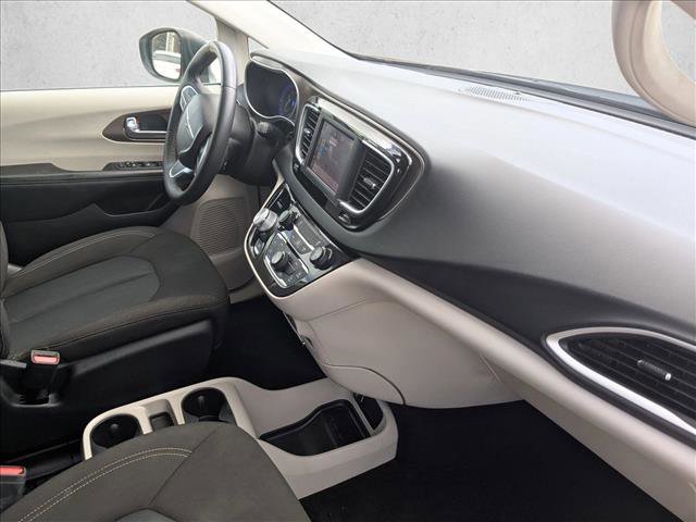 Certified 2022 Chrysler Voyager LX image 21