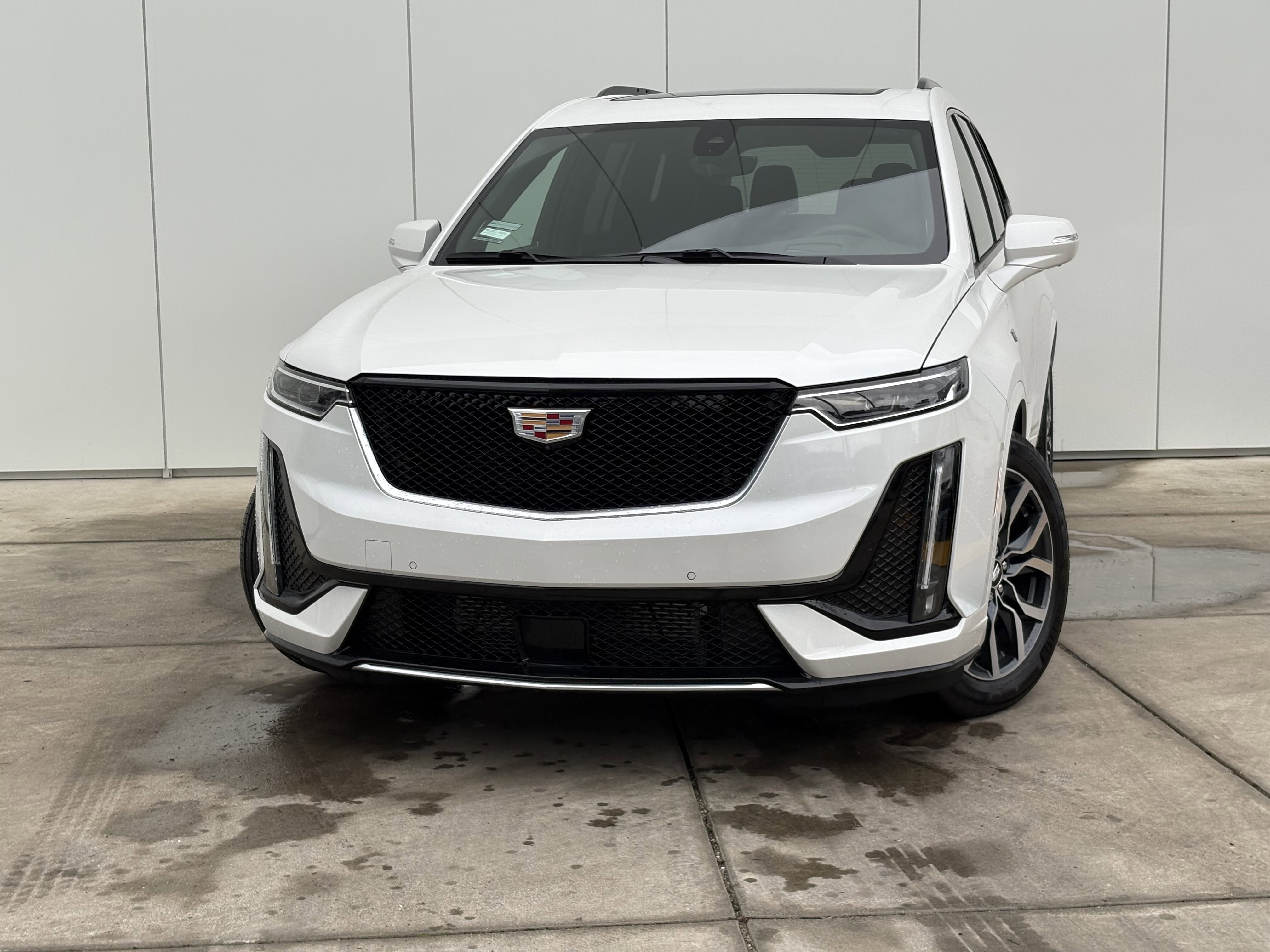 New 2025 Cadillac XT6 Sport w/ Technology Package