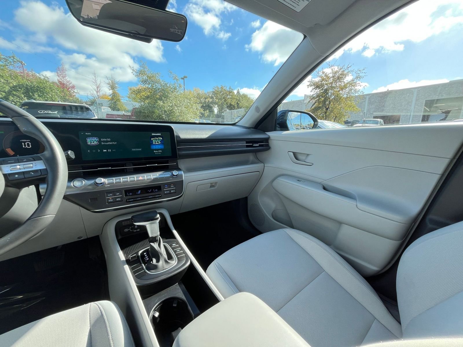 Used 2025 Hyundai Kona SEL image 35